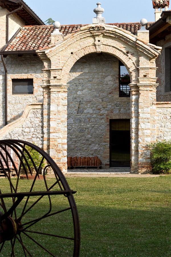 Borgo Palazzo Steffaneo Bed & Breakfast San Vito al Torre Exterior photo